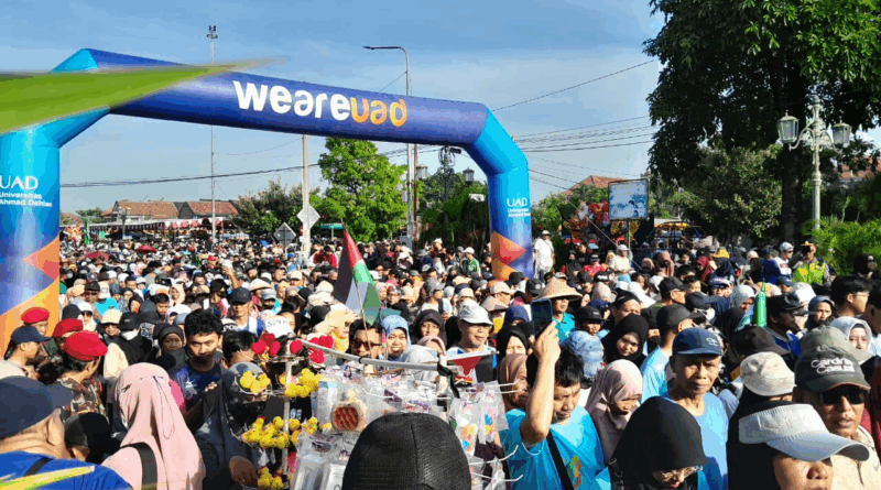 Semarak Milad ke-113 Muhammadiyah, Ribuan Warga PDM Bantul Ikuti Jalan Sehat Akbar