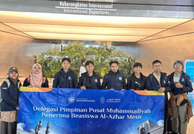 Angkatan Pertama Penerima Beasiswa Al-Azhar Resmi Diberangkatkan, Muhammadiyah Mantapkan Kaderisasi Ulama Berwawasan Global