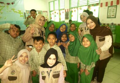 Mahasiswa Kesehatan UMY Kenalkan PHBS dan Kesgilut Sejak Dini: Siswa SD Srunggo Antusias Ikuti Edukasi Interaktif